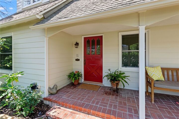 Property Photo: 12139 Hollyglen Place CA 91604