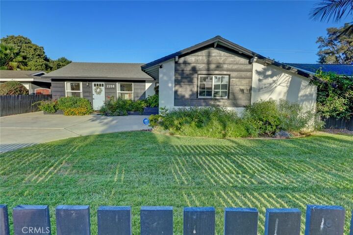 Property Photo:  2208 Meyer Place  CA 92627 