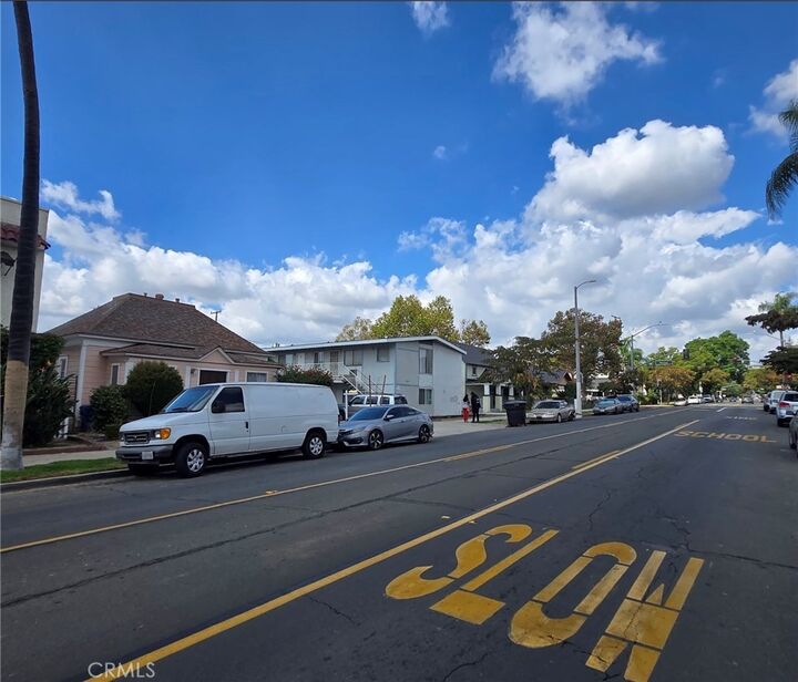 Property Photo:  6717 Pickering  CA 90601 