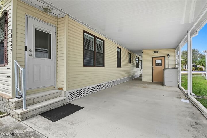 Property Photo:  14527 Paul Revere Loop  FL 33917 