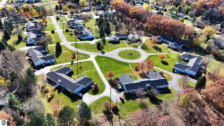 Property Photo:  7177 Cherrywood Court  MI 49686 