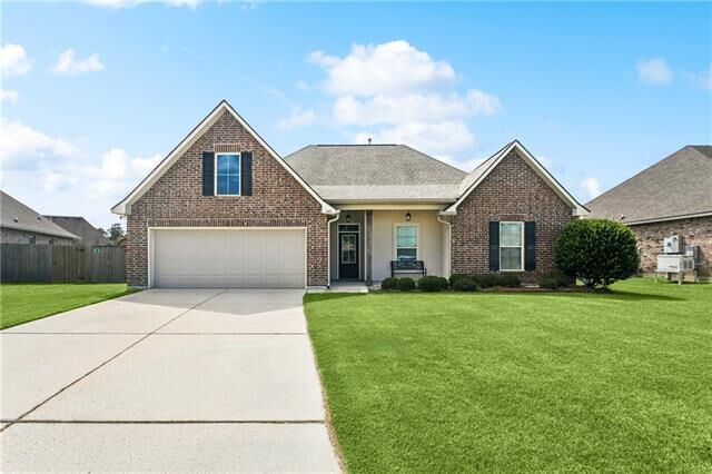 Property Photo: 843 White Pine Drive LA 70454