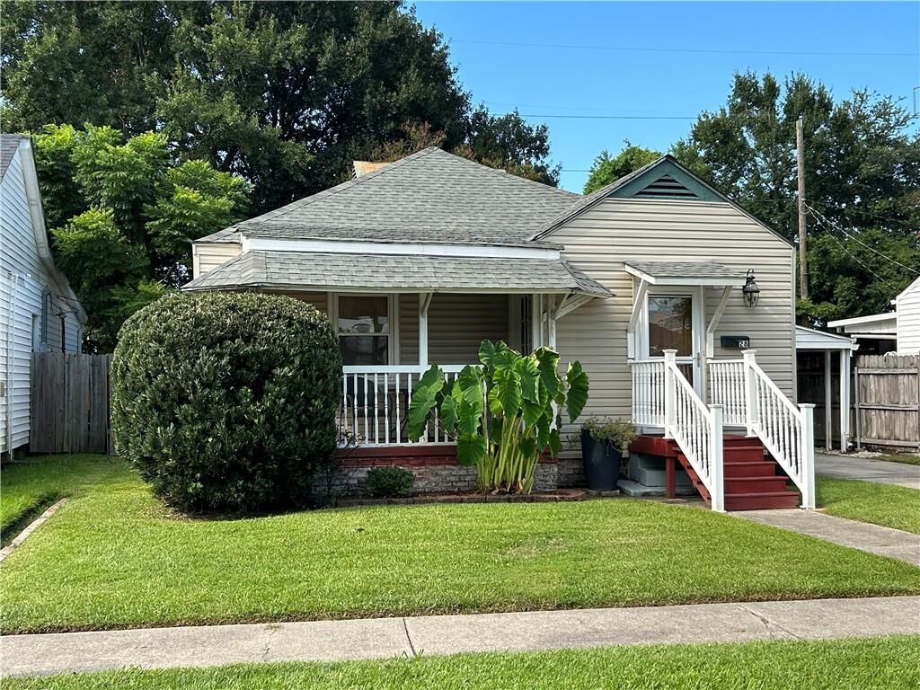 Property Photo:  28 Davis Boulevard  LA 70121 