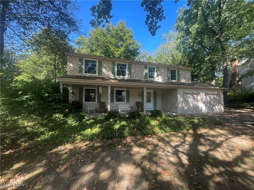 Property Photo: 8531 Red Oak Drive NE OH 44484