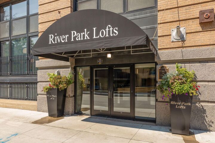 Property Photo:  406 Wacouta Street 412  MN 55101 