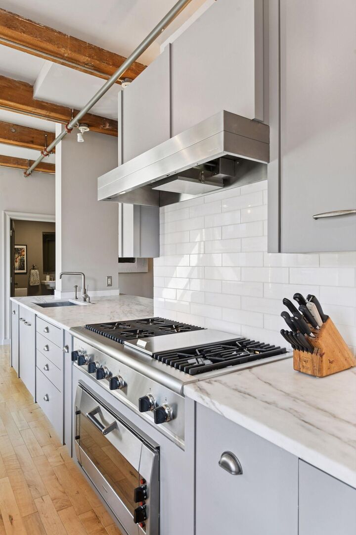 Property Photo: 406 Wacouta Street 412 MN 55101