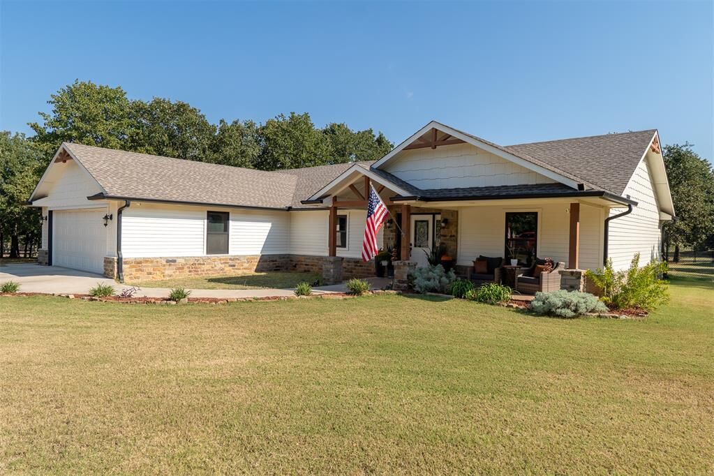 Property Photo: 12517 N N. County Road 3232 Road OK 73074