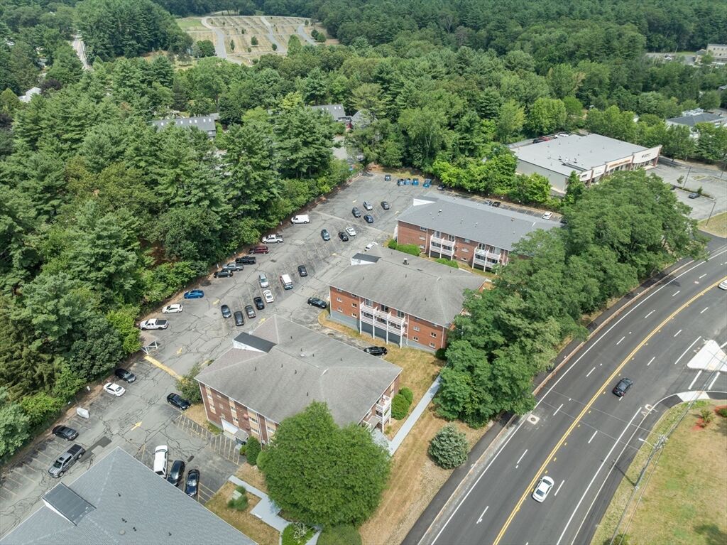 Property Photo:  624 Boston Post Rd E 7  MA 01752 