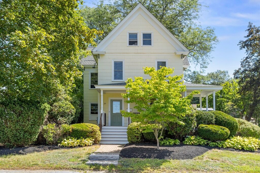 Property Photo: 39 Bennett Street 39 MA 01749