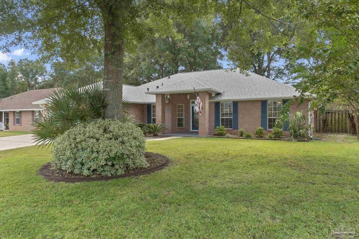 Property Photo:  10905 Trellis Ln  FL 32526