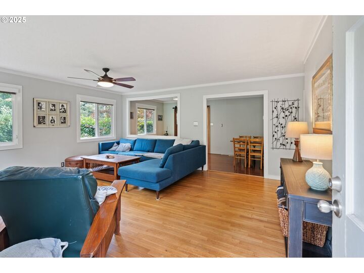 Property Photo:  9342 N Saint Johns Ave  OR 97203 