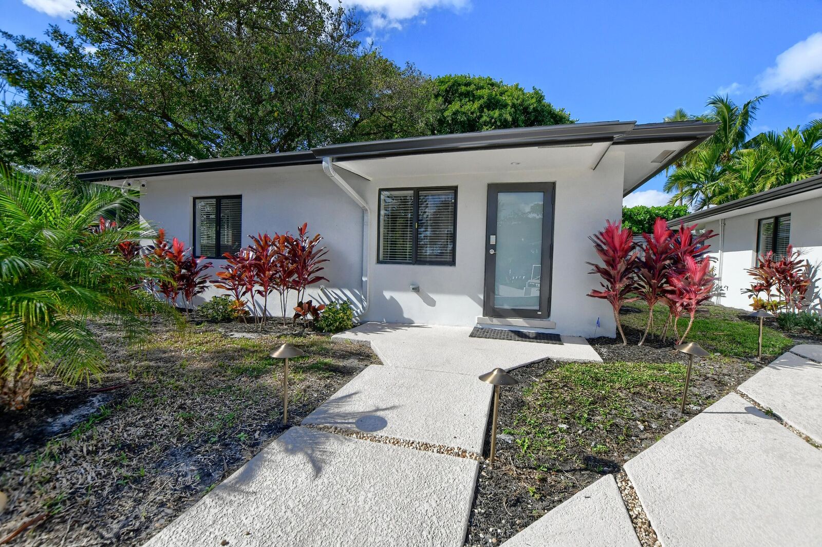 Property Photo:  2503 Oceanview Avenue D  FL 33444 