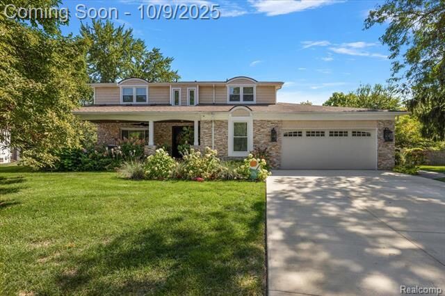 Property Photo:  3036 Newport Court  MI 48084 