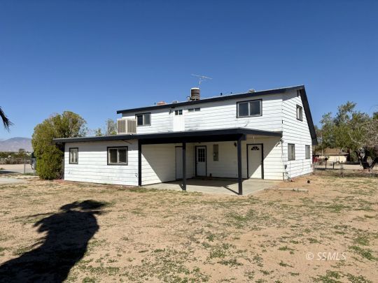 Property Photo:  1765 W Dolphin Ave  CA 93555 