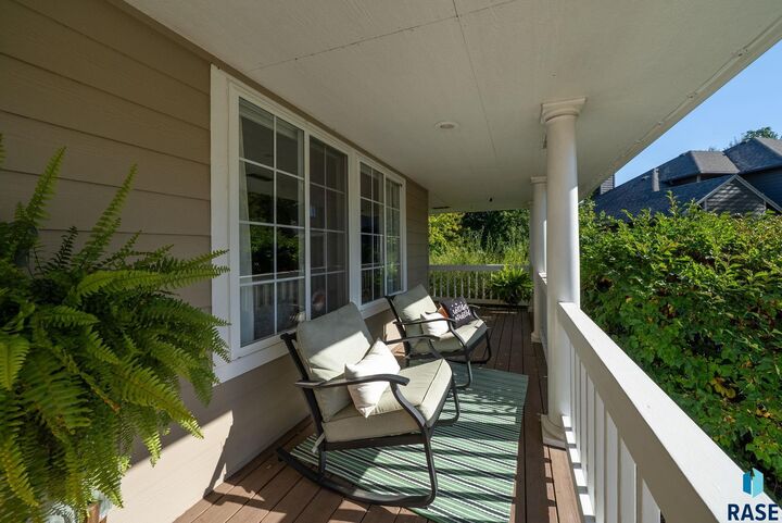 Property Photo:  6910 E Split Rock Cir  SD 57110 