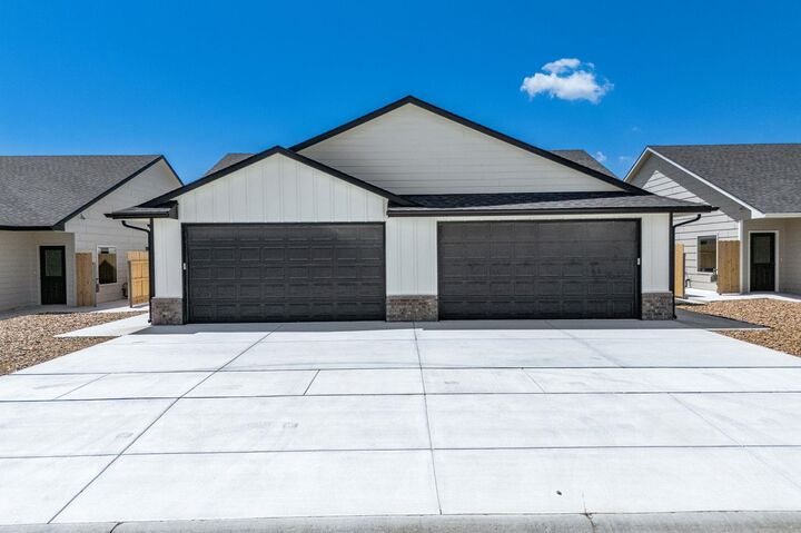 511 E Harper St  Valley Center KS 67147-8955 photo