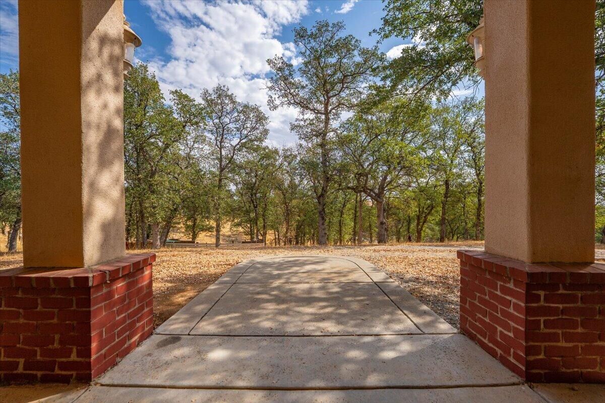 Property Photo:  19600 Sunshine Drive  CA 96080 