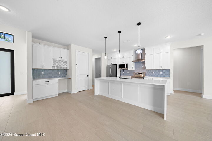 Property Photo:  1759 Sand Road SE  FL 32909 