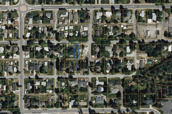 Property Photo: 614 E A St WA 99006