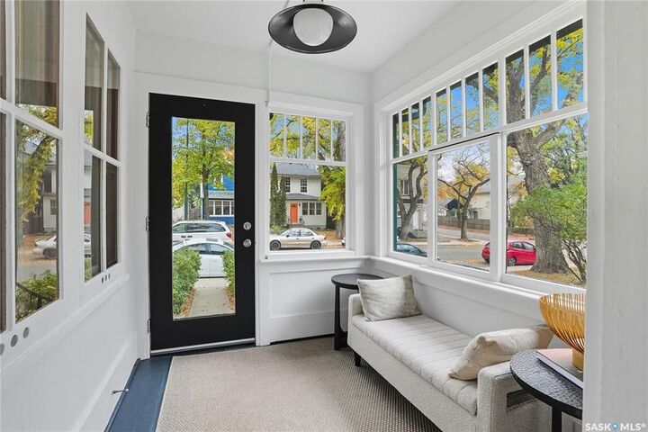 Photo de la propriété:  205 28th Street W  SK S7L 0K4 