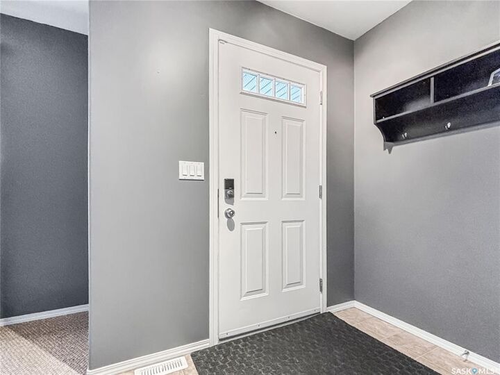 Property Photo:  135 Pawlychenko Lane 70  SK S7V 1J8 