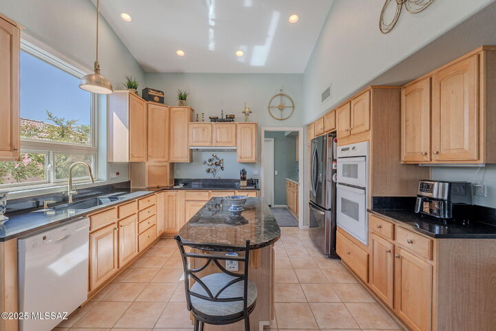 Property Photo: 36243 S Wind Crest Drive AZ 85739