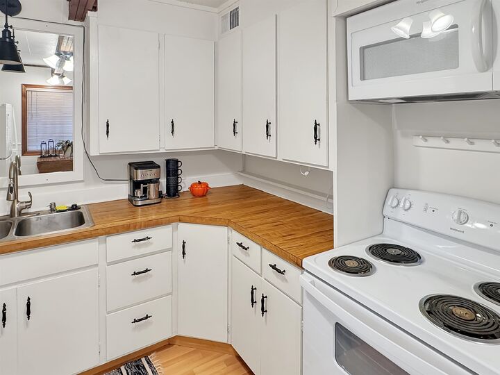 Property Photo: 1865 Douglass Street CA 96080-9999