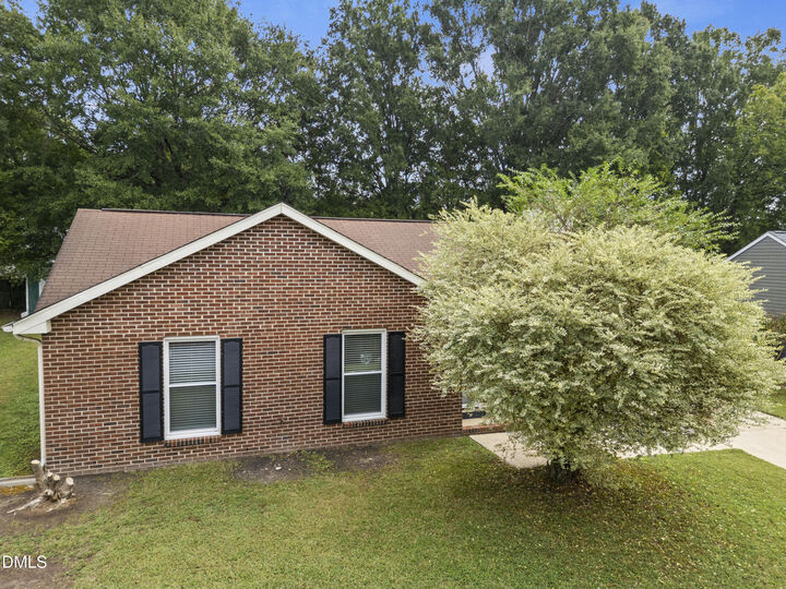 Property Photo:  1916 Riverknoll Drive  NC 27610 