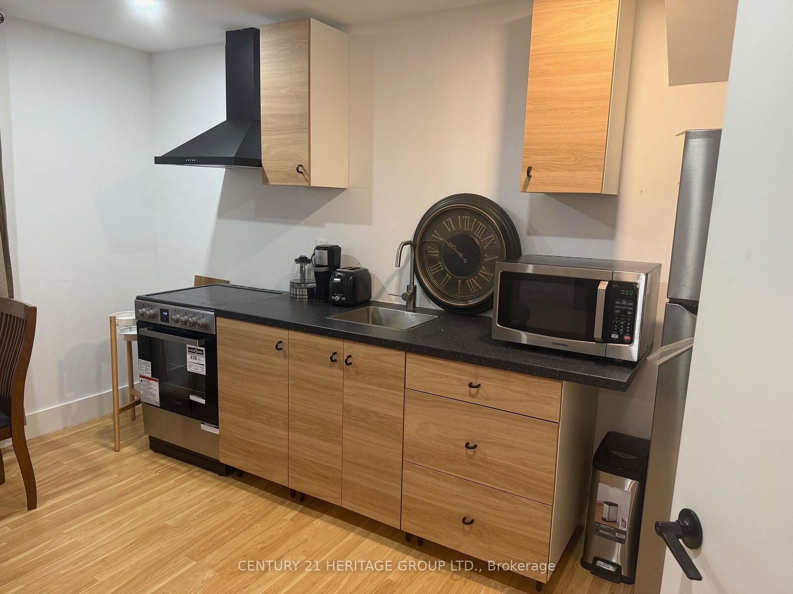 Property Photo: 122 Mill Street Bsmt ON L4C 4A7
