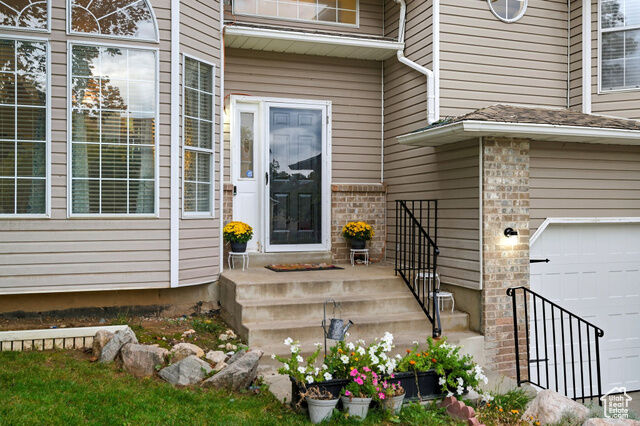 Property Photo:  1045 E 5100 S  UT 84403 