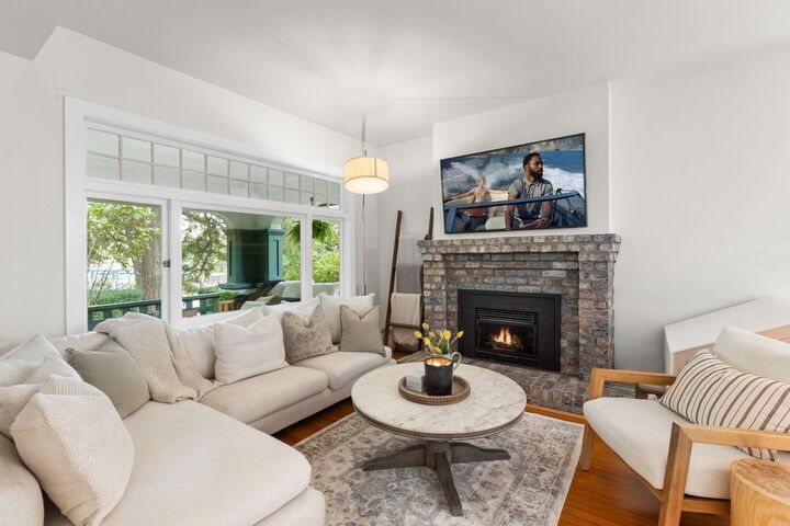 Photo de la propriété: 650 W Keith Road 1 BC V7M 1M6