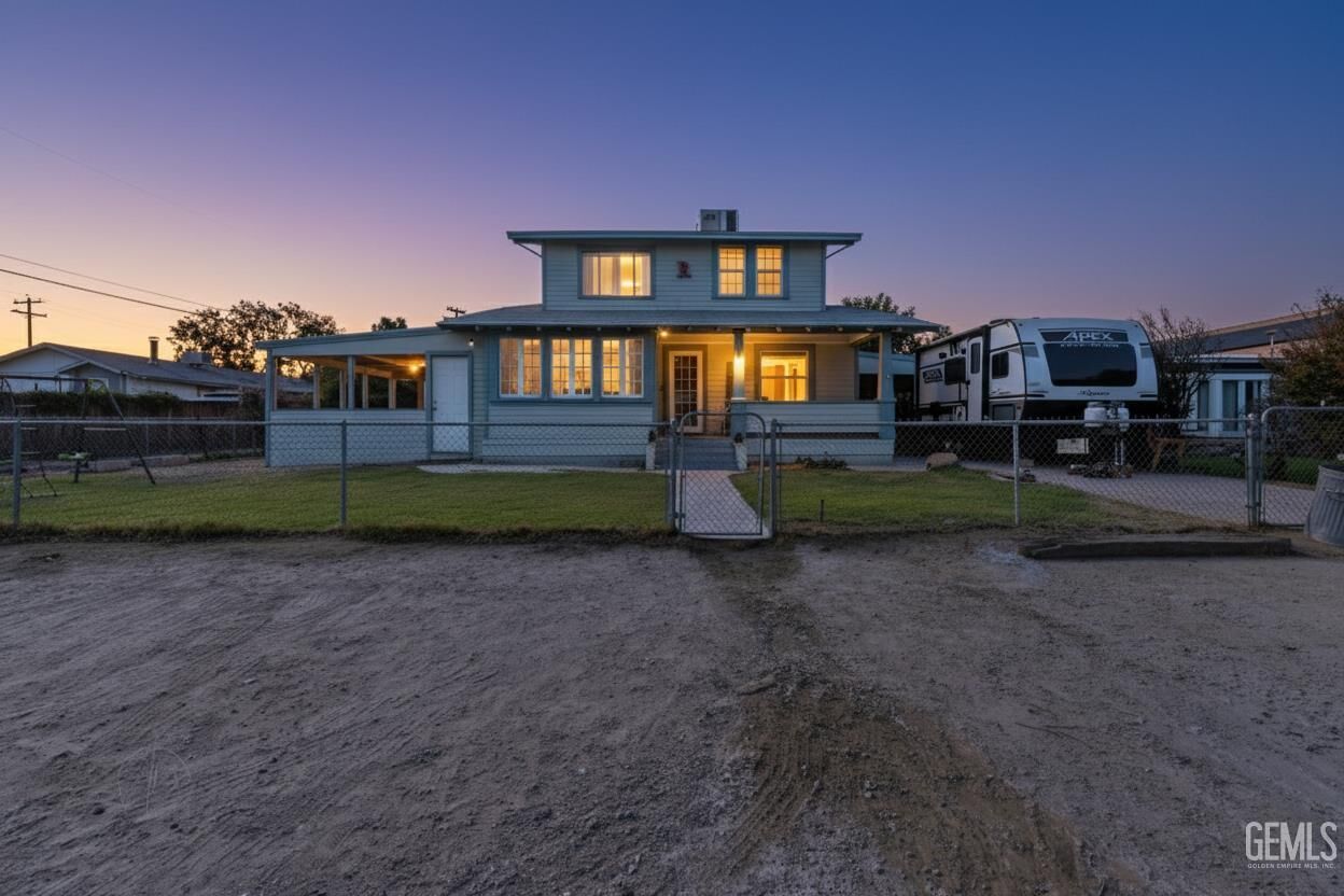 Property Photo:  101 Meter Street  CA 93252 