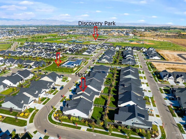 Property Photo:  1711 E Spire Street  ID 83642 