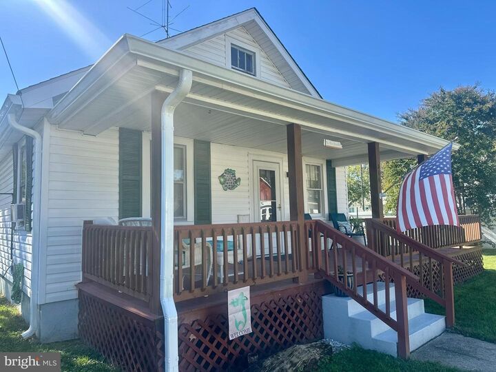 Property Photo: 314 Lafayette Street VA 22443
