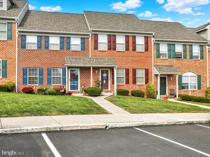 Property Photo:  6 Charlemont Court  PA 19607 