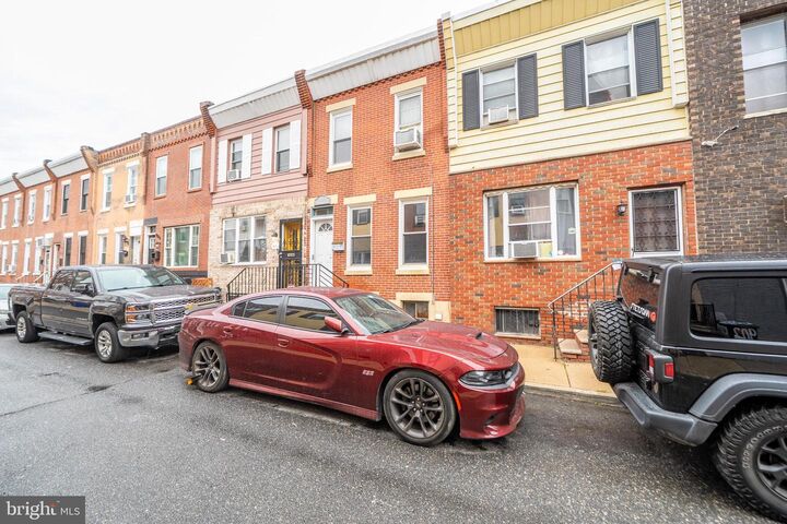 Property Photo: 905 Daly Street PA 19148