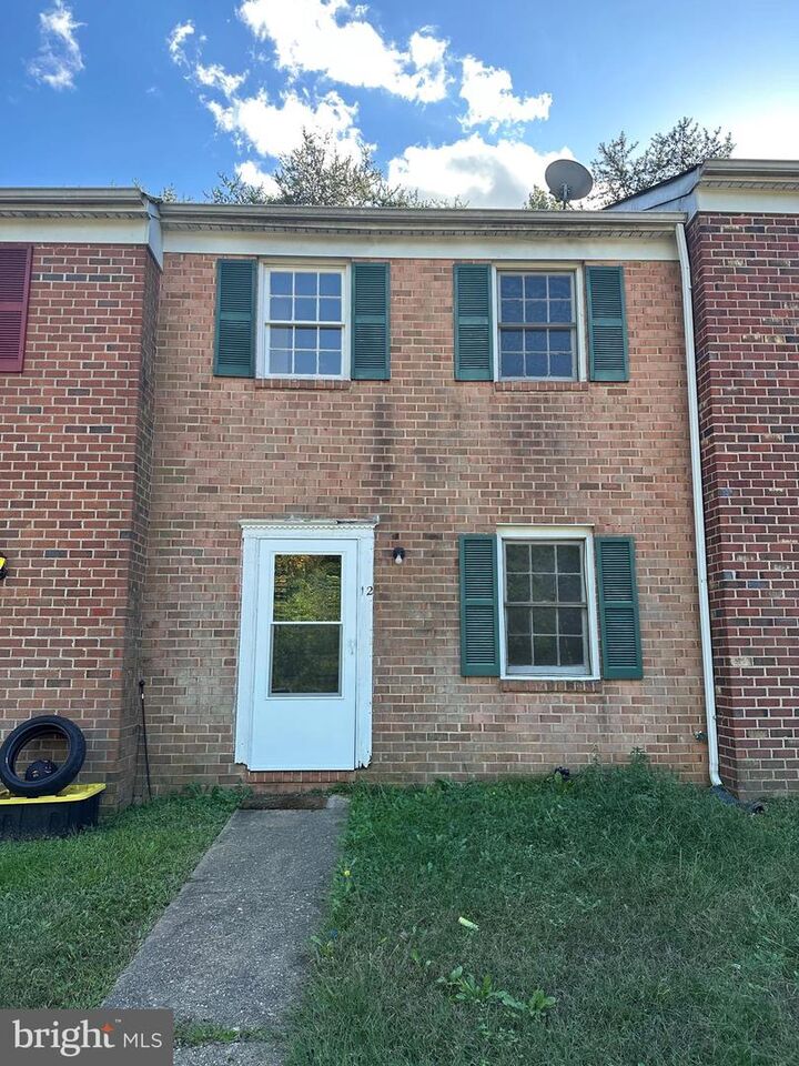 12 Manchester Court  Fredericksburg VA 22408 photo