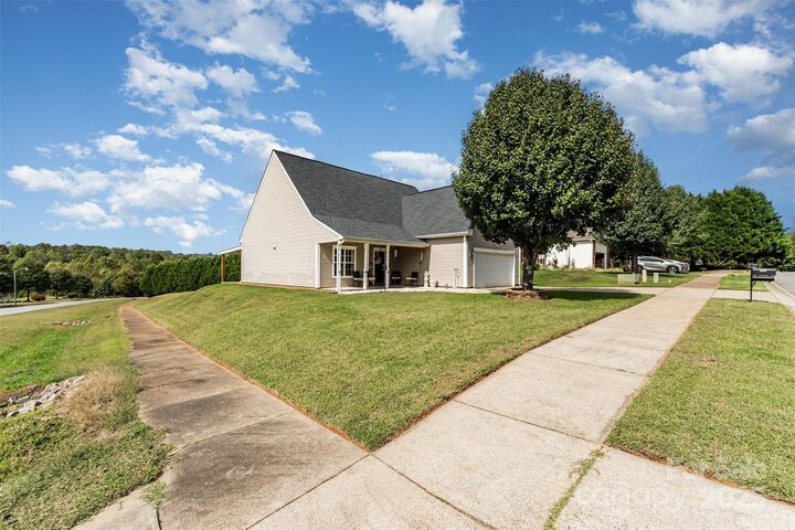 Property Photo: 1703 Wagner Pointe Drive NW NC 28614