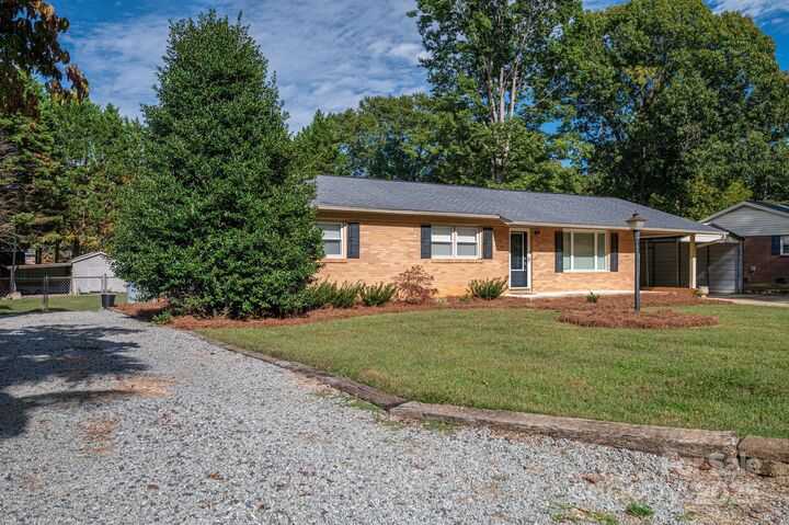 Property Photo:  3508 Merry Oaks Lane  NC 28034 