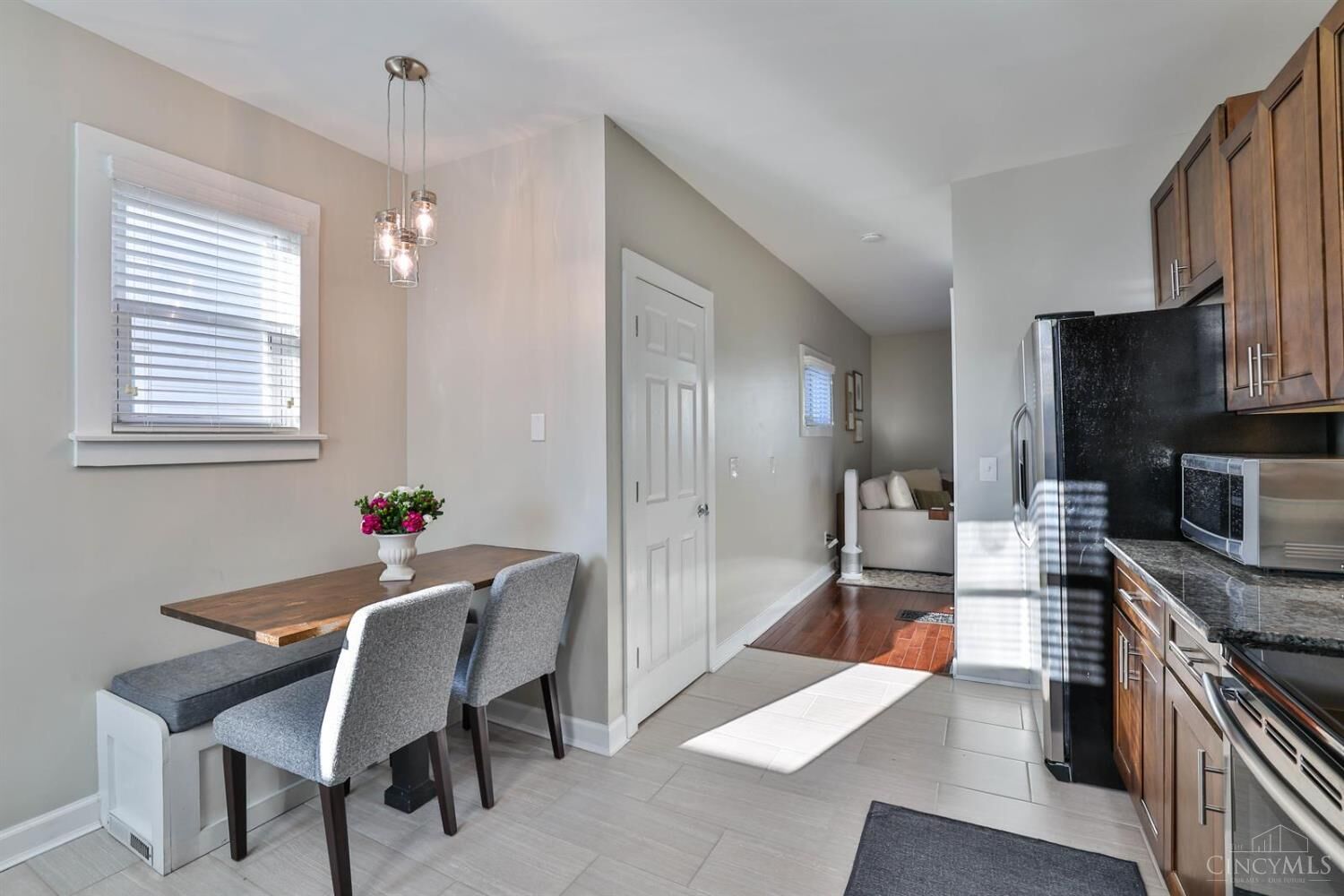 Property Photo: 3950 Elsmere Avenue OH 45212