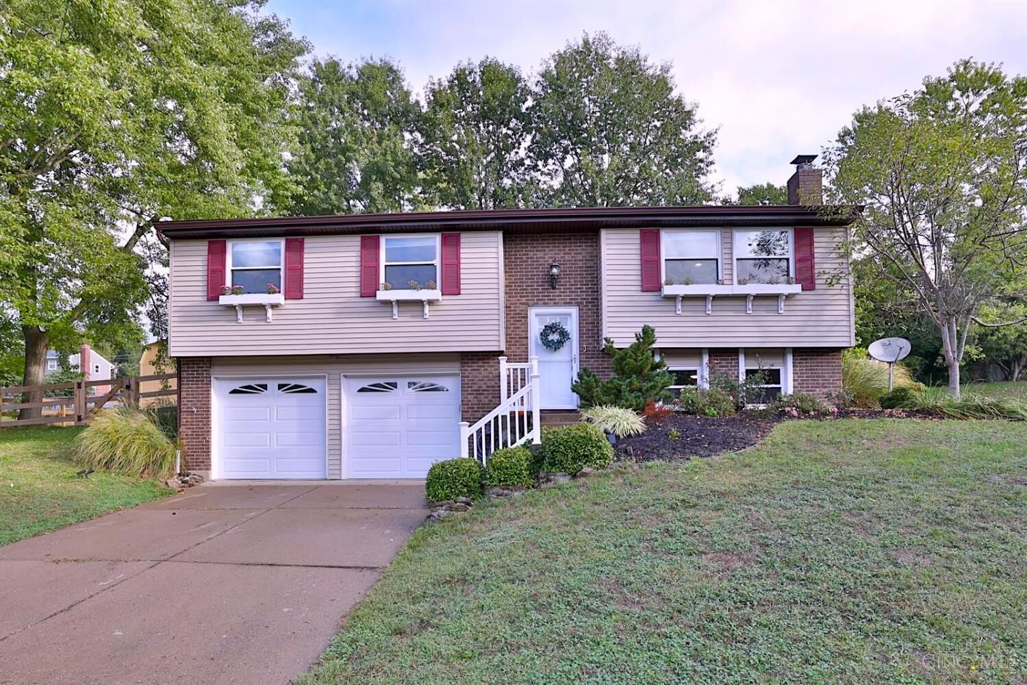 Property Photo: 1731 Rudyard Lane OH 45230