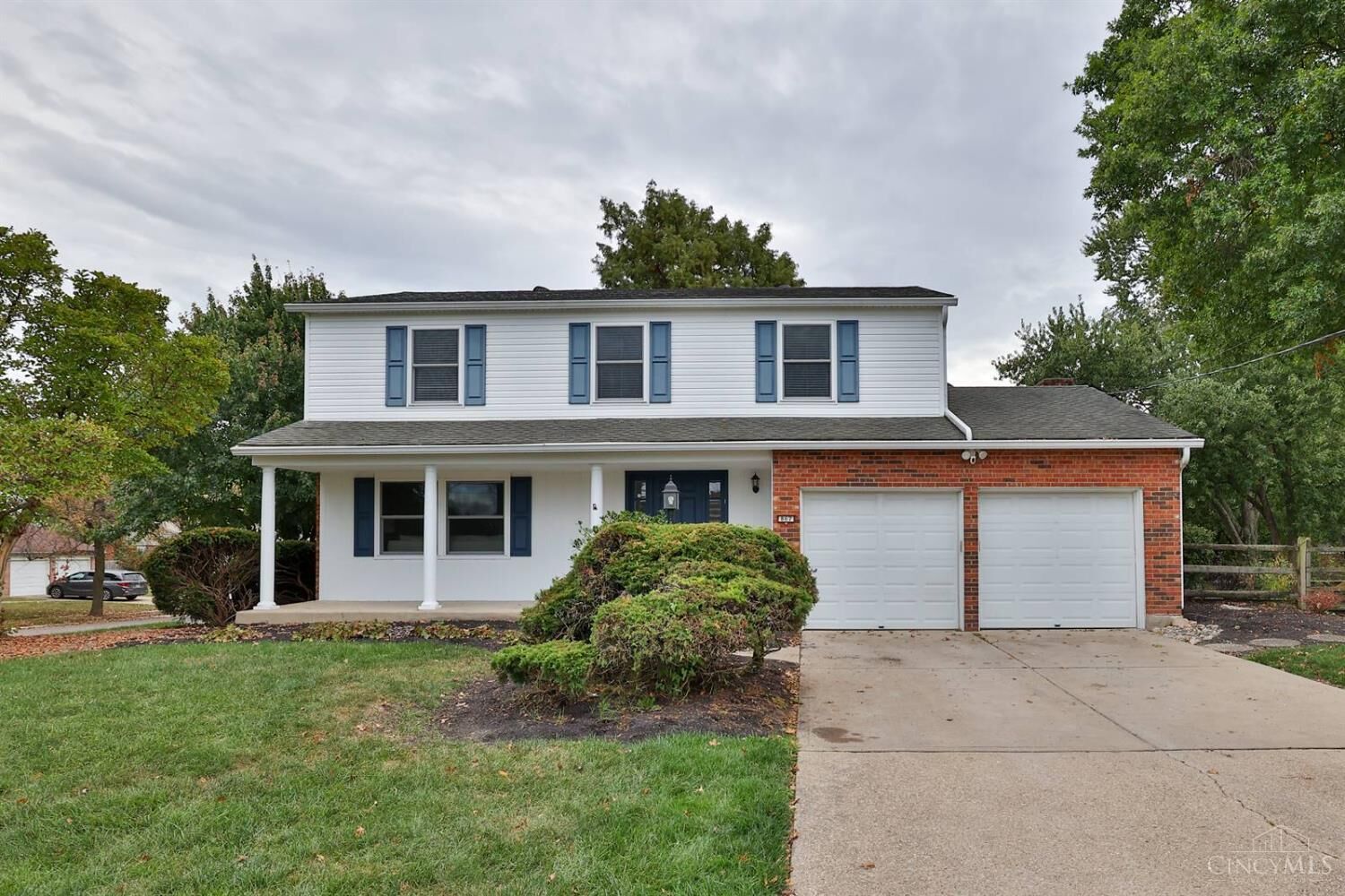 Property Photo:  867 Yorkhaven Road  OH 45240 
