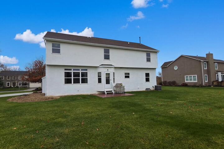 Property Photo:  6110 Parkmeadow Lane  OH 43026 