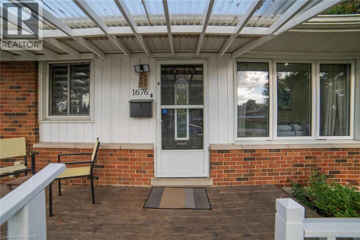 Property Photo:  1676 Holley Crescent  ON N3H 2S5 