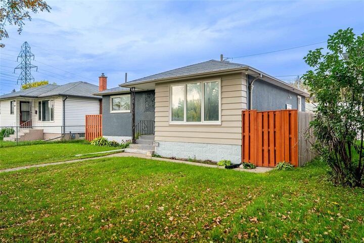 Property Photo: 1203 Burrows Avenue MB R2X 0S3