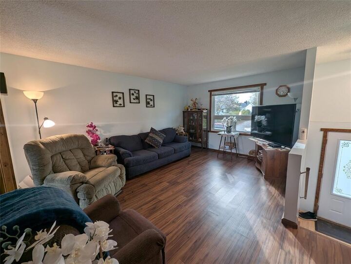 Photo de la propriété: 49 Riverheights Drive MB R7B 2Y1