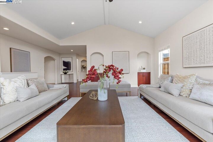 Property Photo: 44916 Winding Ln CA 94539