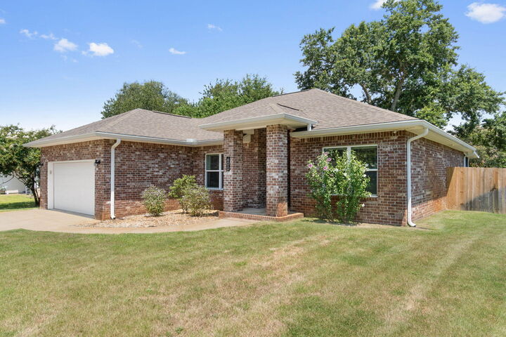 Property Photo: 600 Wildwood Street FL 32569