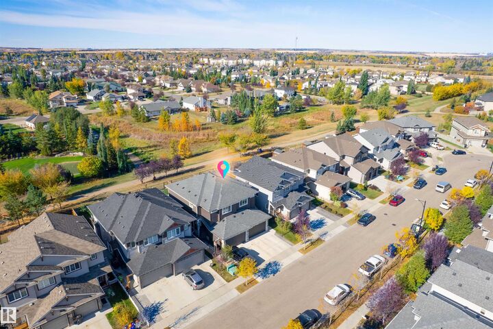 Property Photo: 60 Durrand Bend AB T8L 0N1