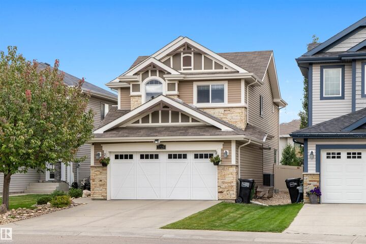 1728 Hammond Crescent NW  Edmonton AB T6M 0N1 photo